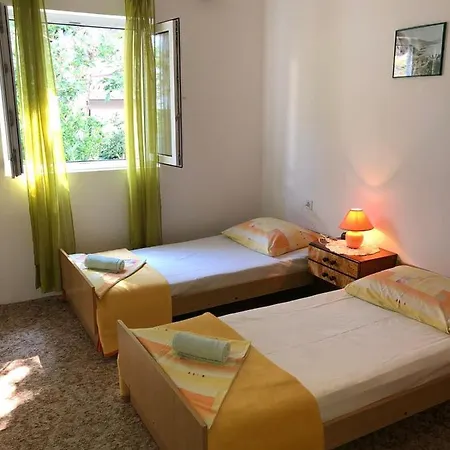 Danijela Apartment *