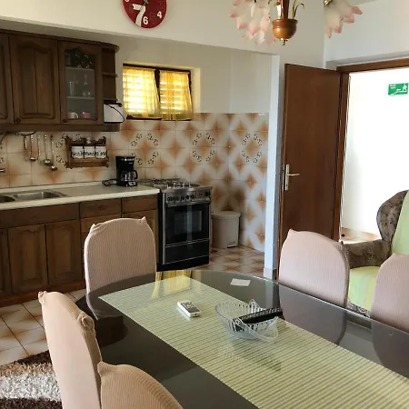 Danijela Apartment Omis