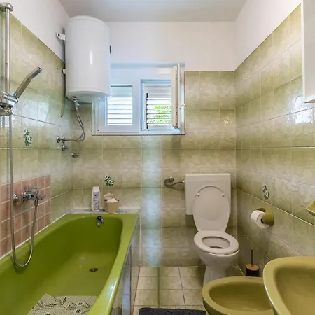 Apartment Morska Omis